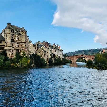 Appart'Hotel - Au Vieux Palais エスパリオン エクステリア 写真